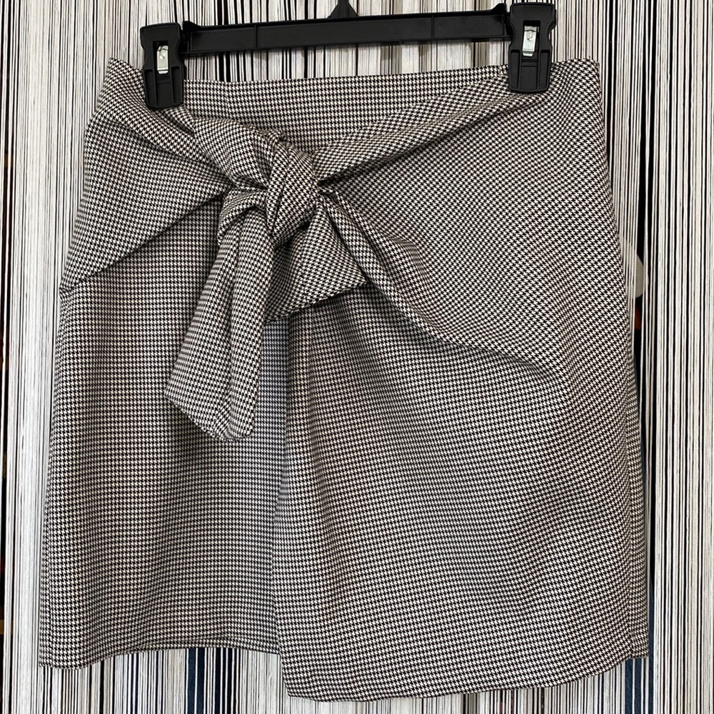 Zara Houndstooth Mini Skirt in B&W Sz 4